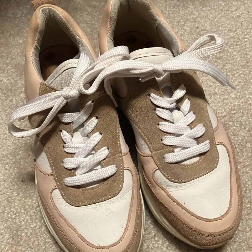 Cute tennis shoes